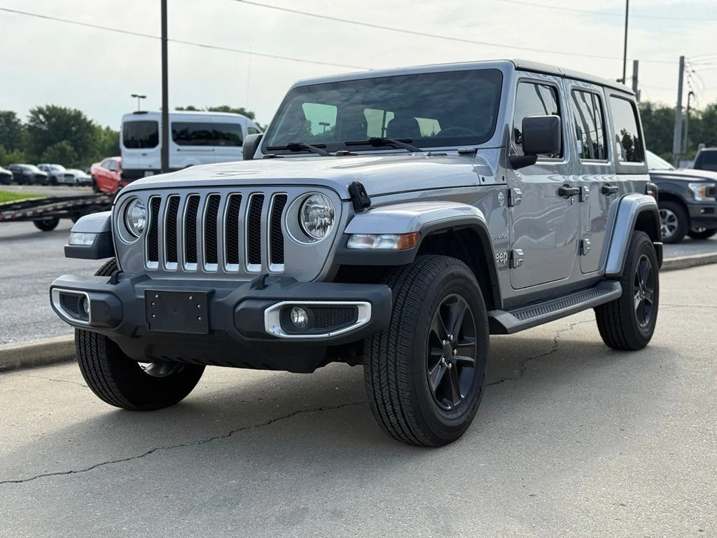 Used 2020 Silver Jeep Unlimited Sahara image 2