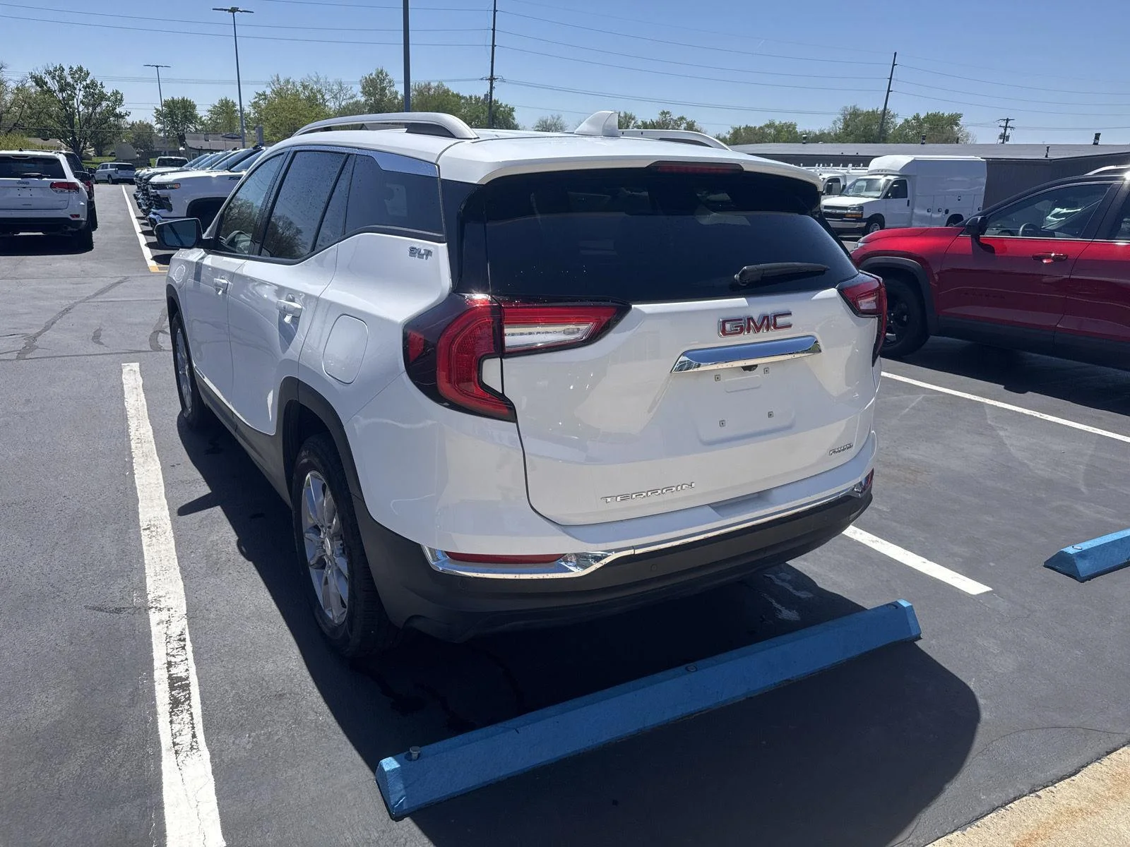 Used 2022 Summit White GMC SLT image 4