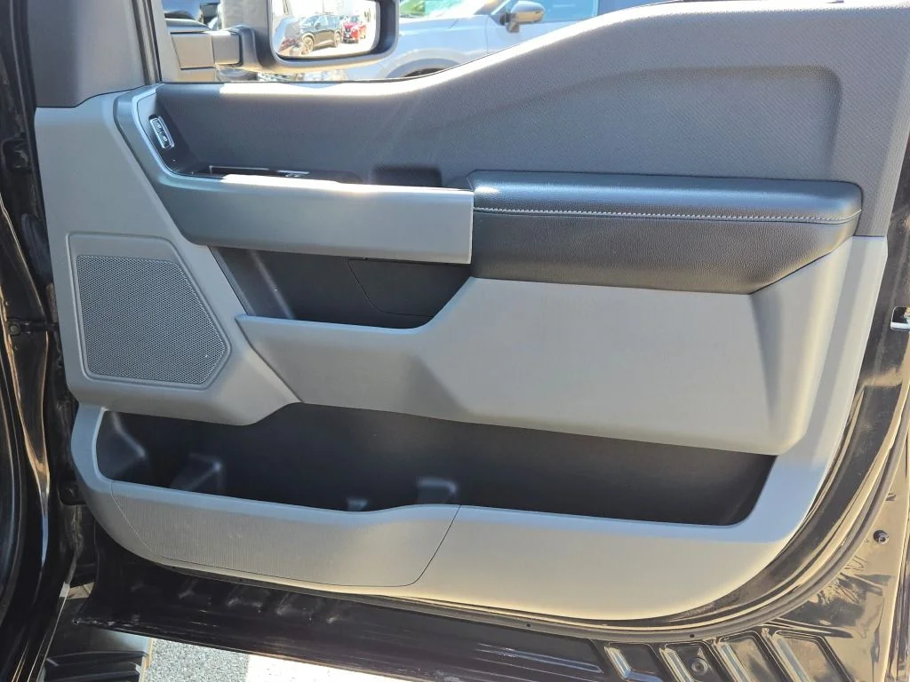 Used 2022 Black Ford XLT image 8