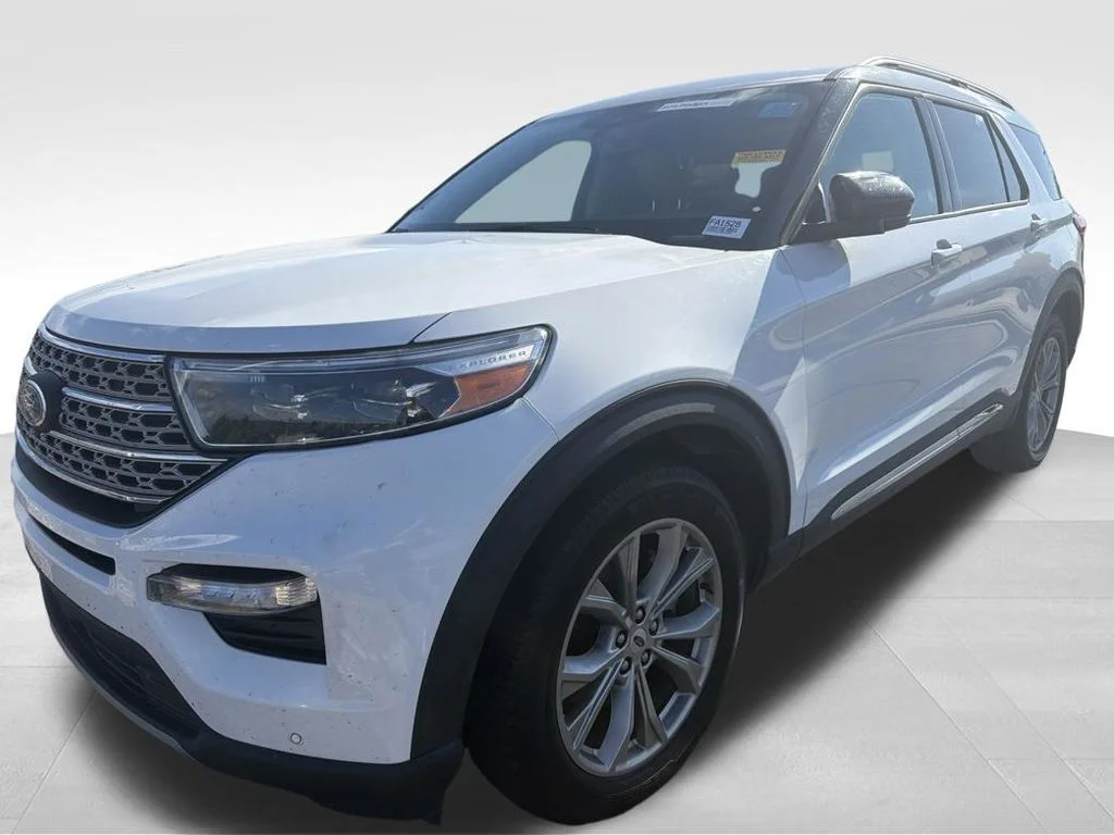 Used 2023 White Ford Limited image 5