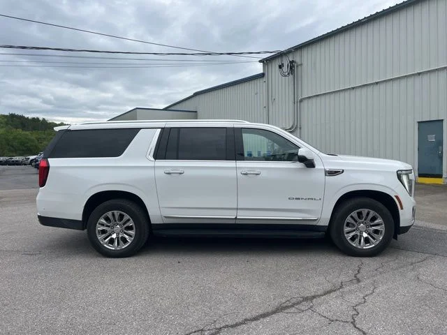 Used 2025 White GMC Denali image 4