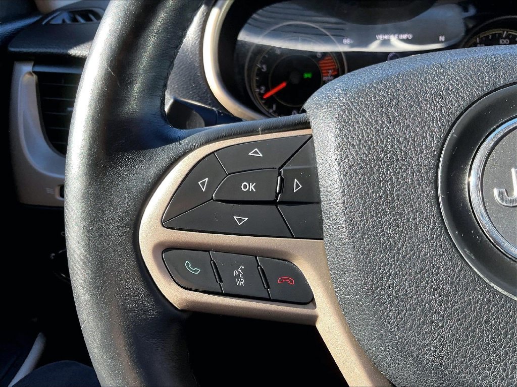 Used 2017 Gray Jeep Limited image 22