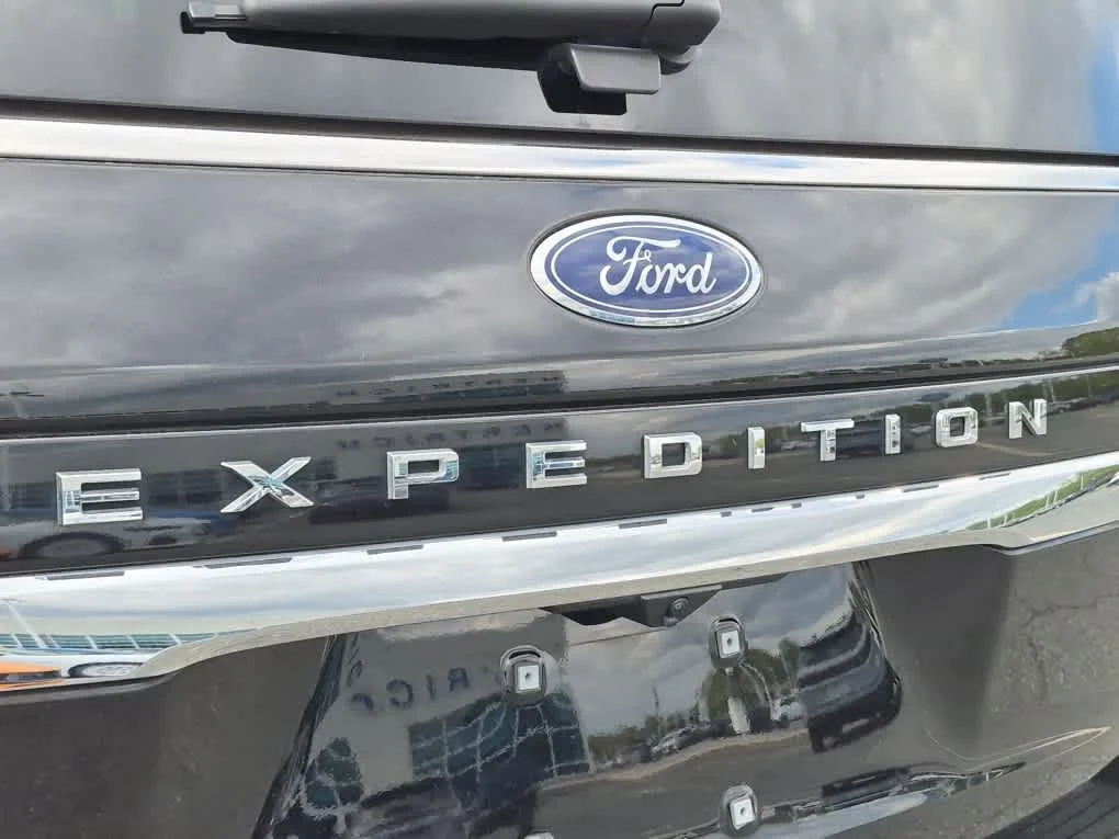 Certified Used 2024 Agate Black Ford King Ranch image 22