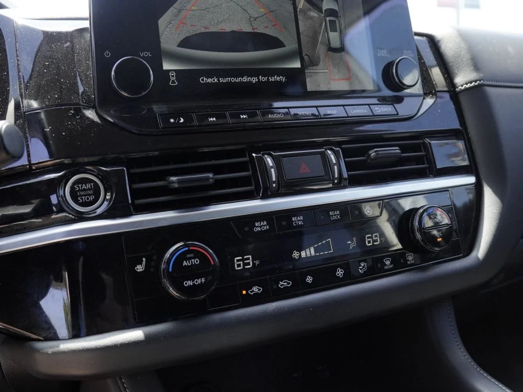 Used 2024 Gray Nissan SL image 12