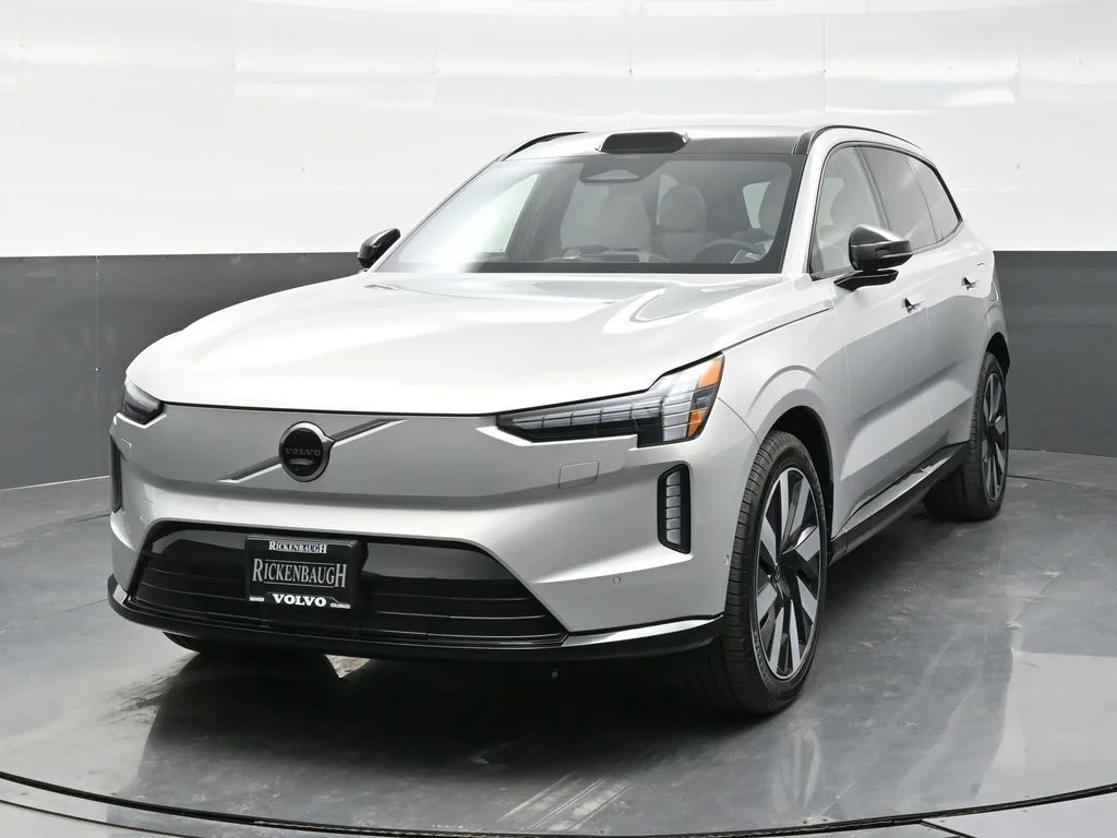 2025 Volvo EX90 Ultra - Photo 2