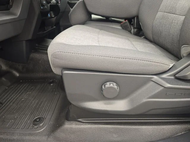 New 2026 Oxford White Ford F-250® XL image 40
