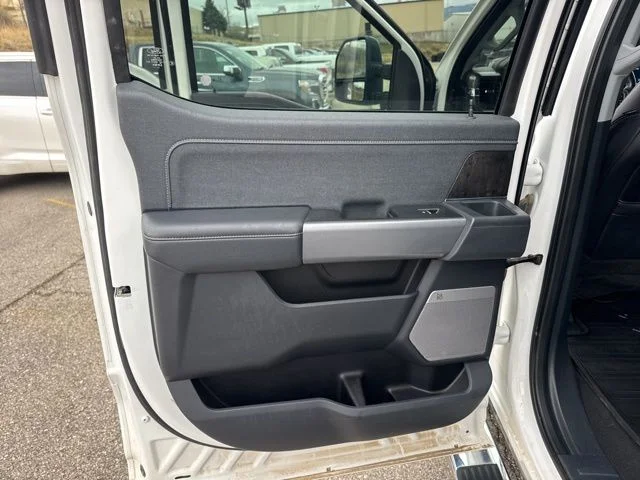 Used 2024 Oxford White Ford Lariat image 30