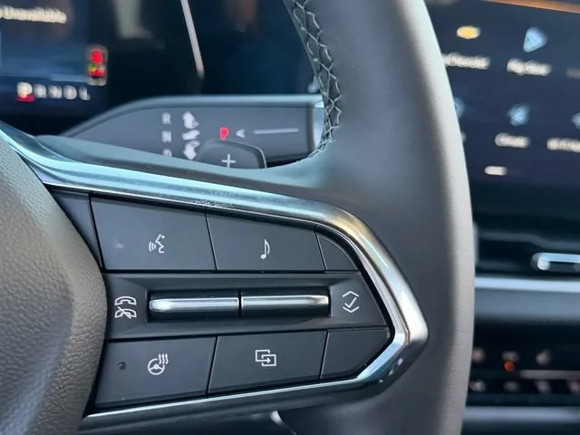 New 2027 Mosaic Black Metallic Chevrolet LT image 17
