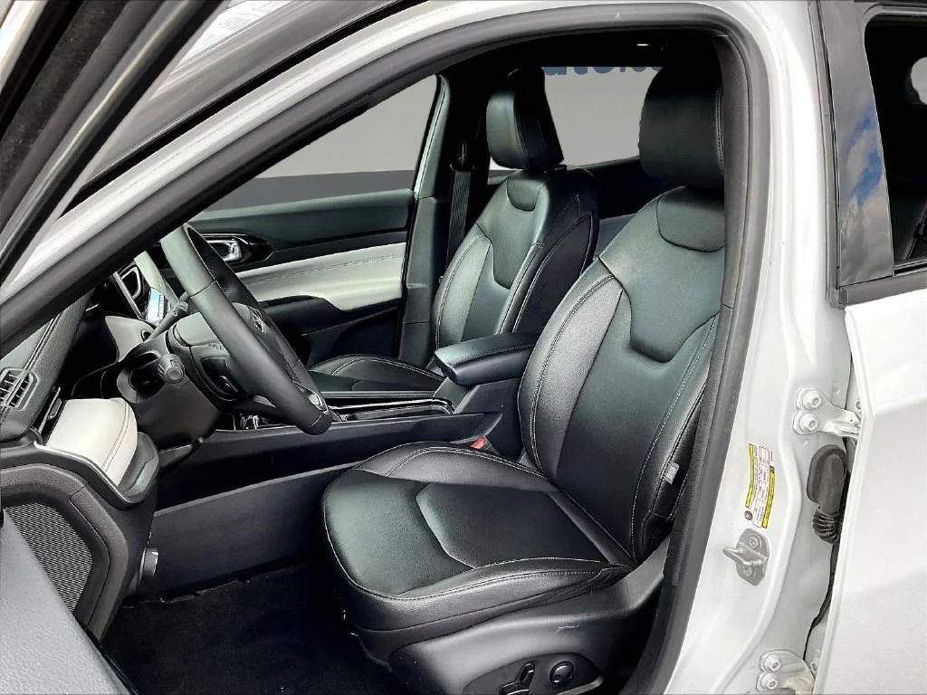 2025 Jeep Compass Limited - Photo 24