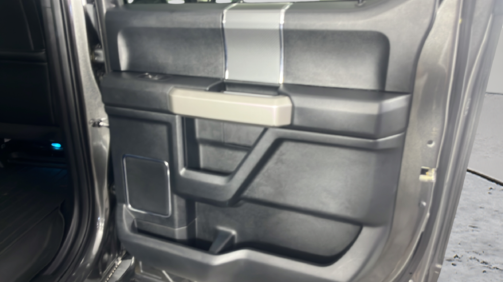 2017 Ford F-150 Lariat - Photo 19