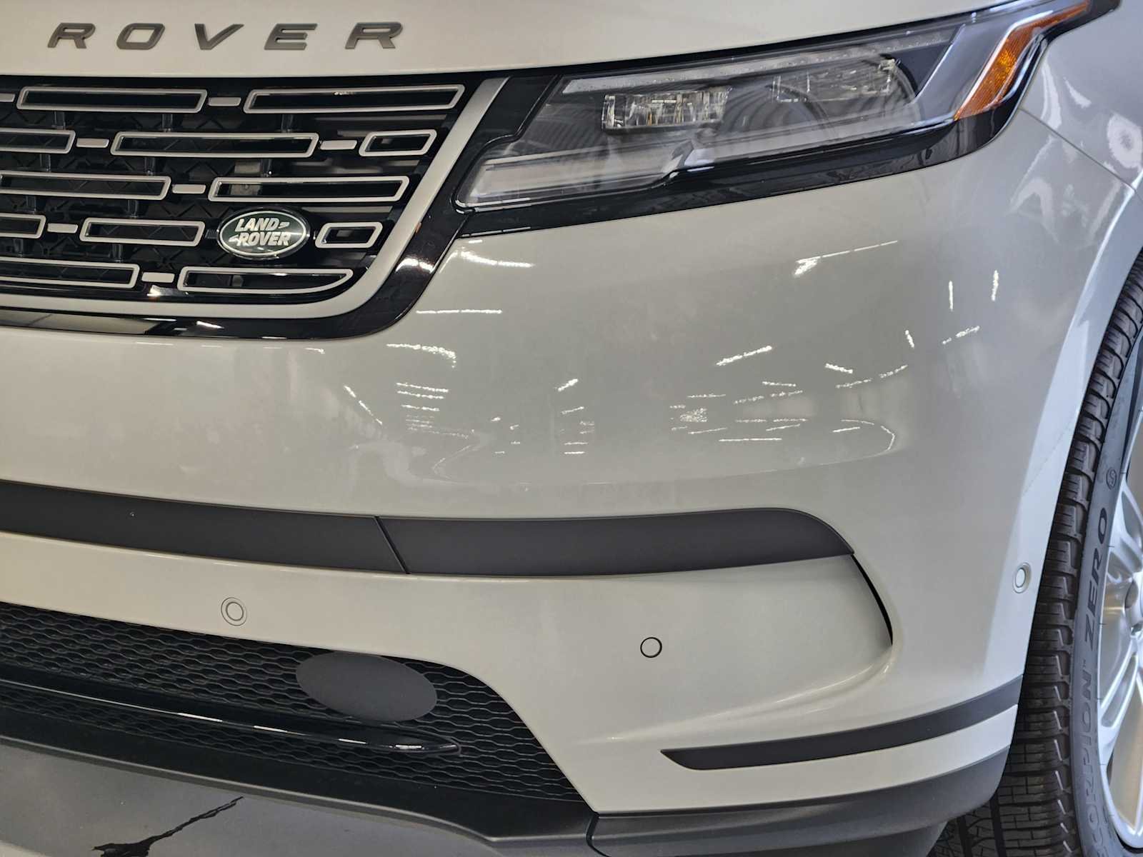 Used 2026 Fuji White Land Rover S image 12