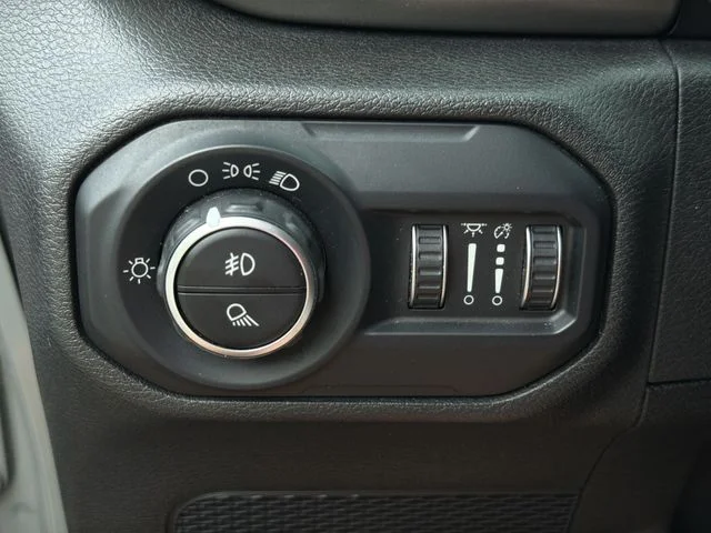 Used 2020 Gray Jeep Sport image 32