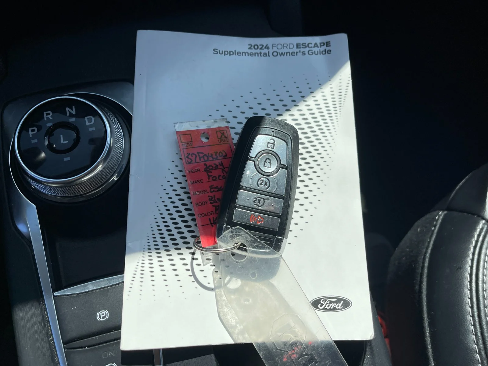 Used 2024  Ford Platinum image 10