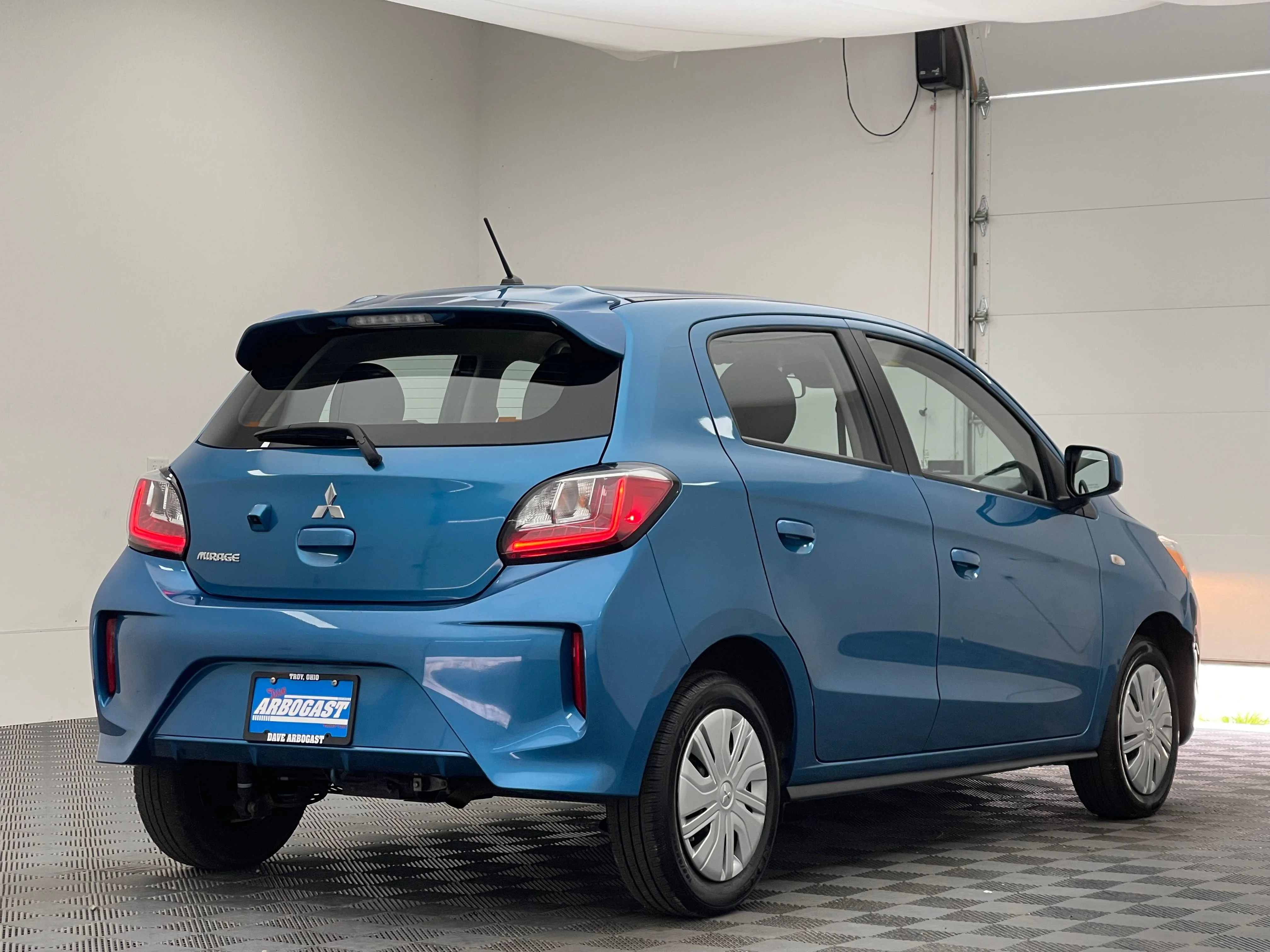 Used 2024 Blue Mitsubishi ES image 6
