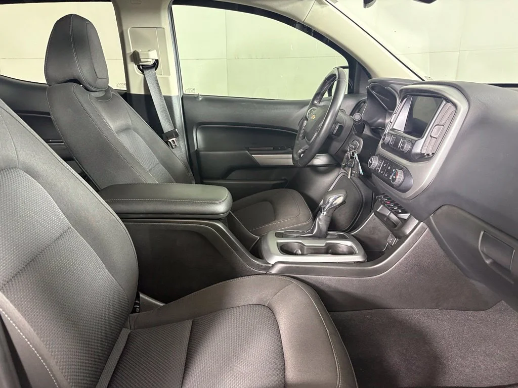 Used 2022 Black Chevrolet LT image 17