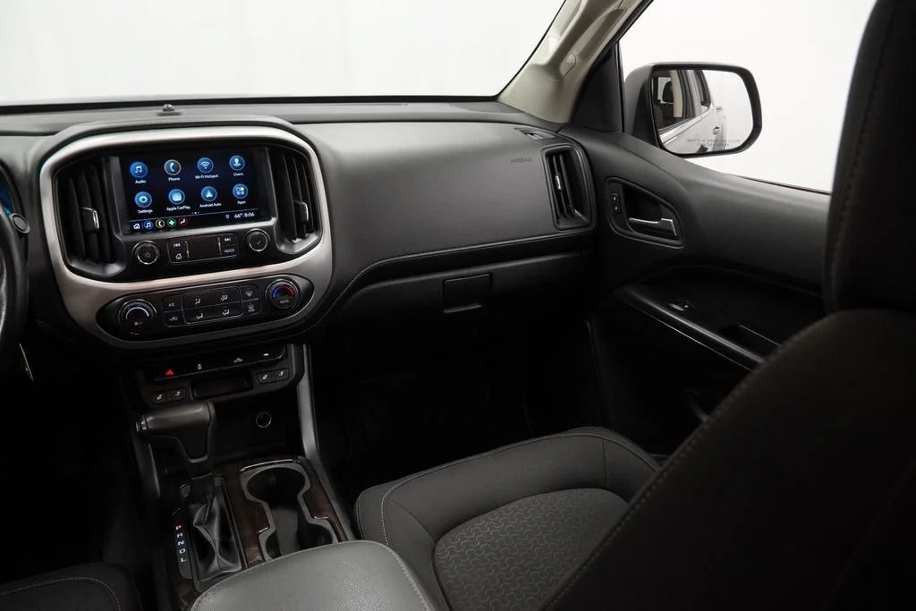 Used 2020 SATIN STEEL METALLIC GMC 4WD SLE image 14