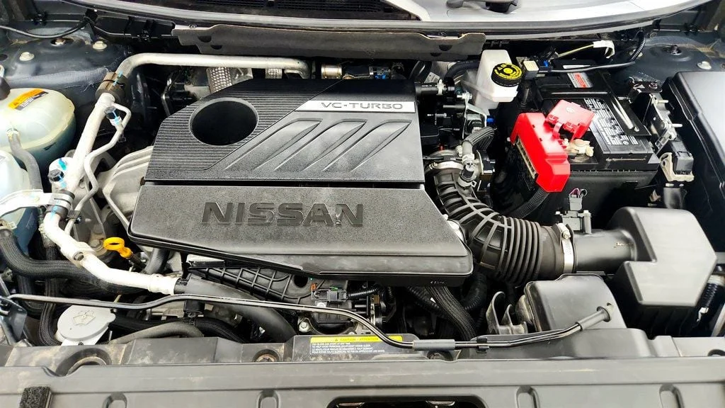 Used 2025 Gun Metallic Nissan FWD SV image 25