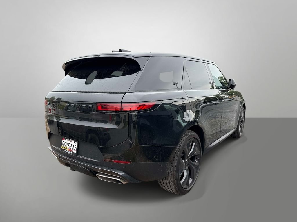 Used 2025 Black Land Rover SE image 4