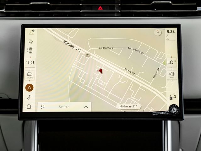 Used 2025 Fuji White Land Rover SE image 22