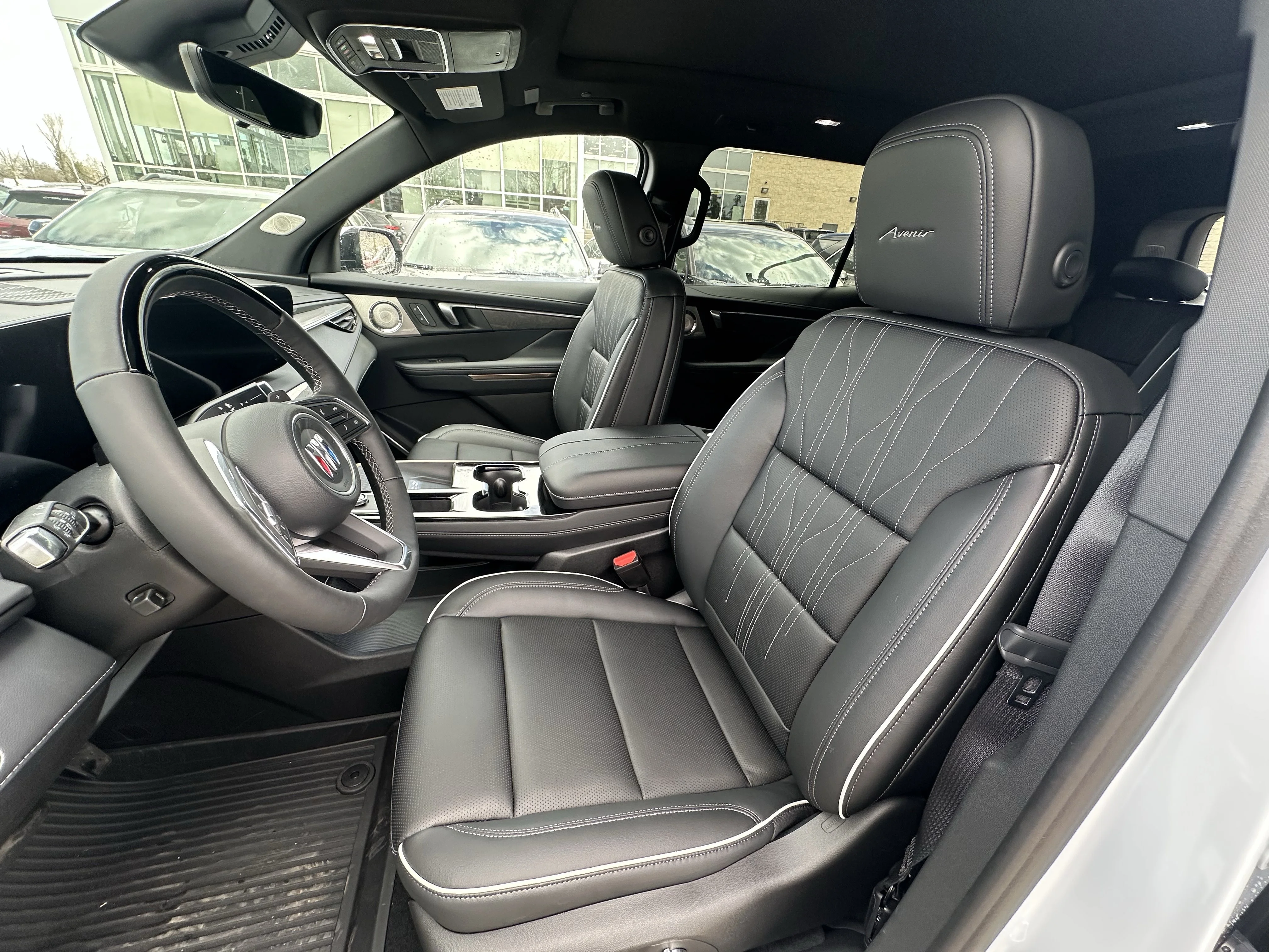 New 2026 Iridescent White Tricoat Buick Avenir image 10