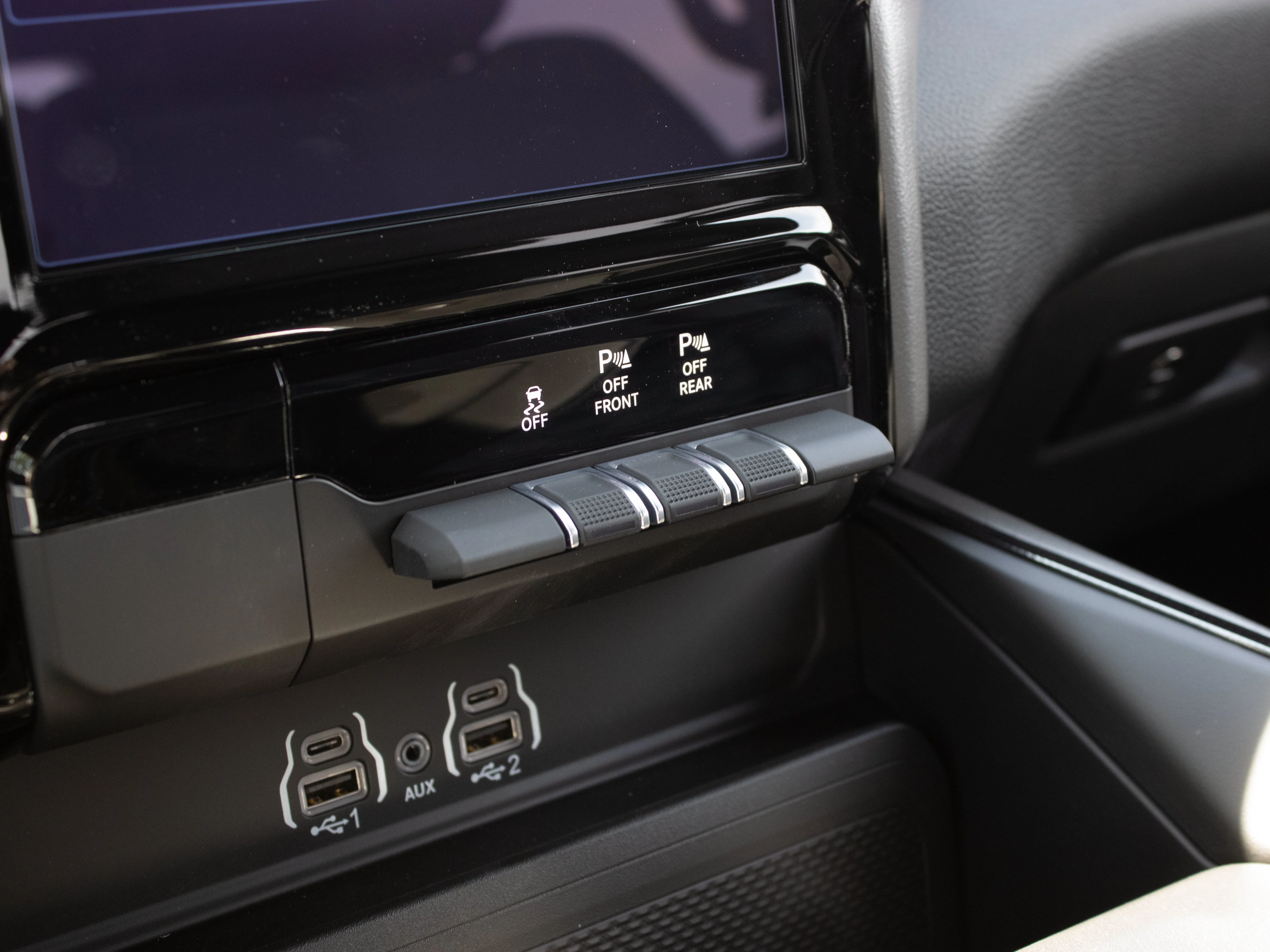 New 2026 Black RAM Sport* image 28
