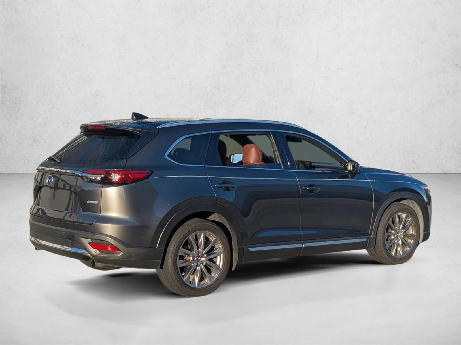 Used 2016 Machine Gray Metallic Mazda Signature image 5