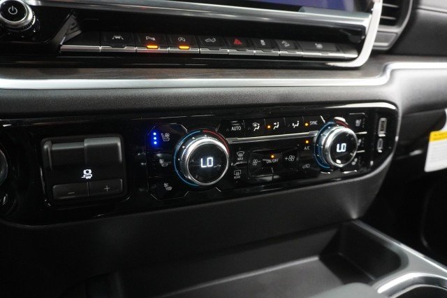 2026 GMC Sierra 1500 SLT - Photo 33