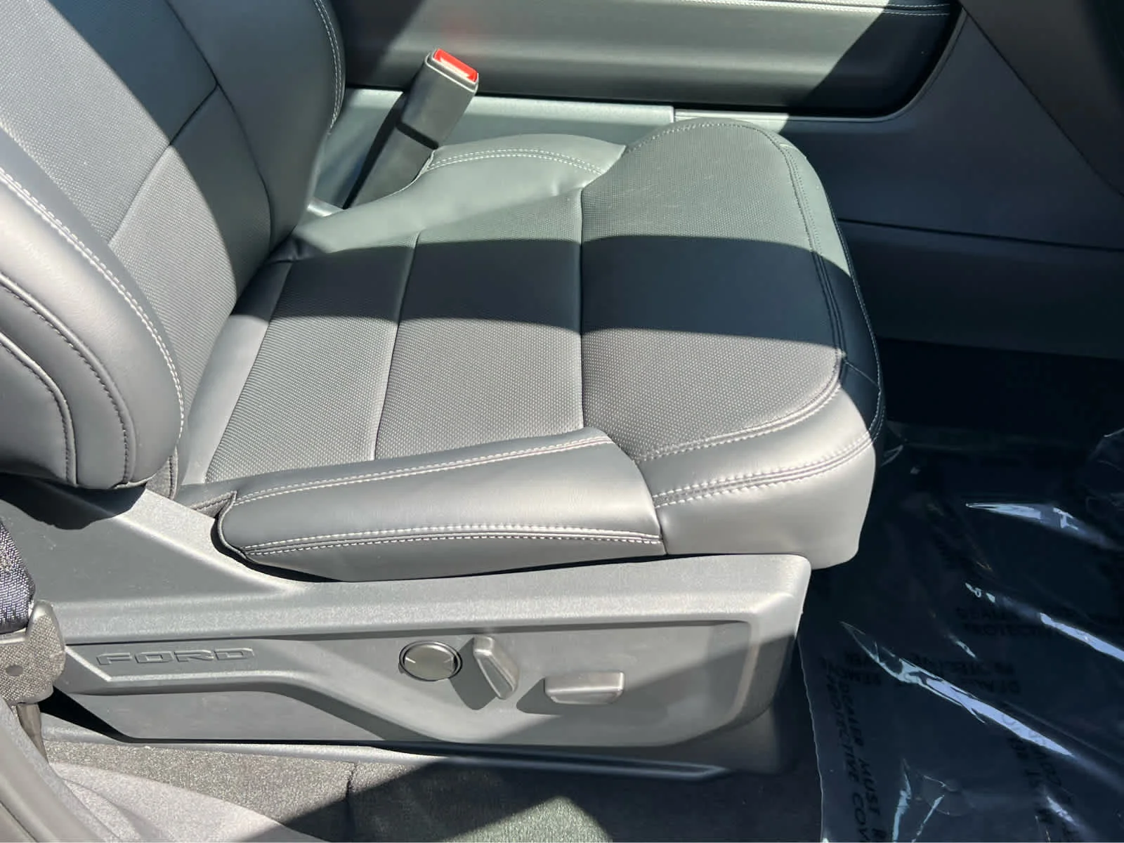 New 2026 Dark Matter Gray Metallic Ford MAX Platinum® image 18