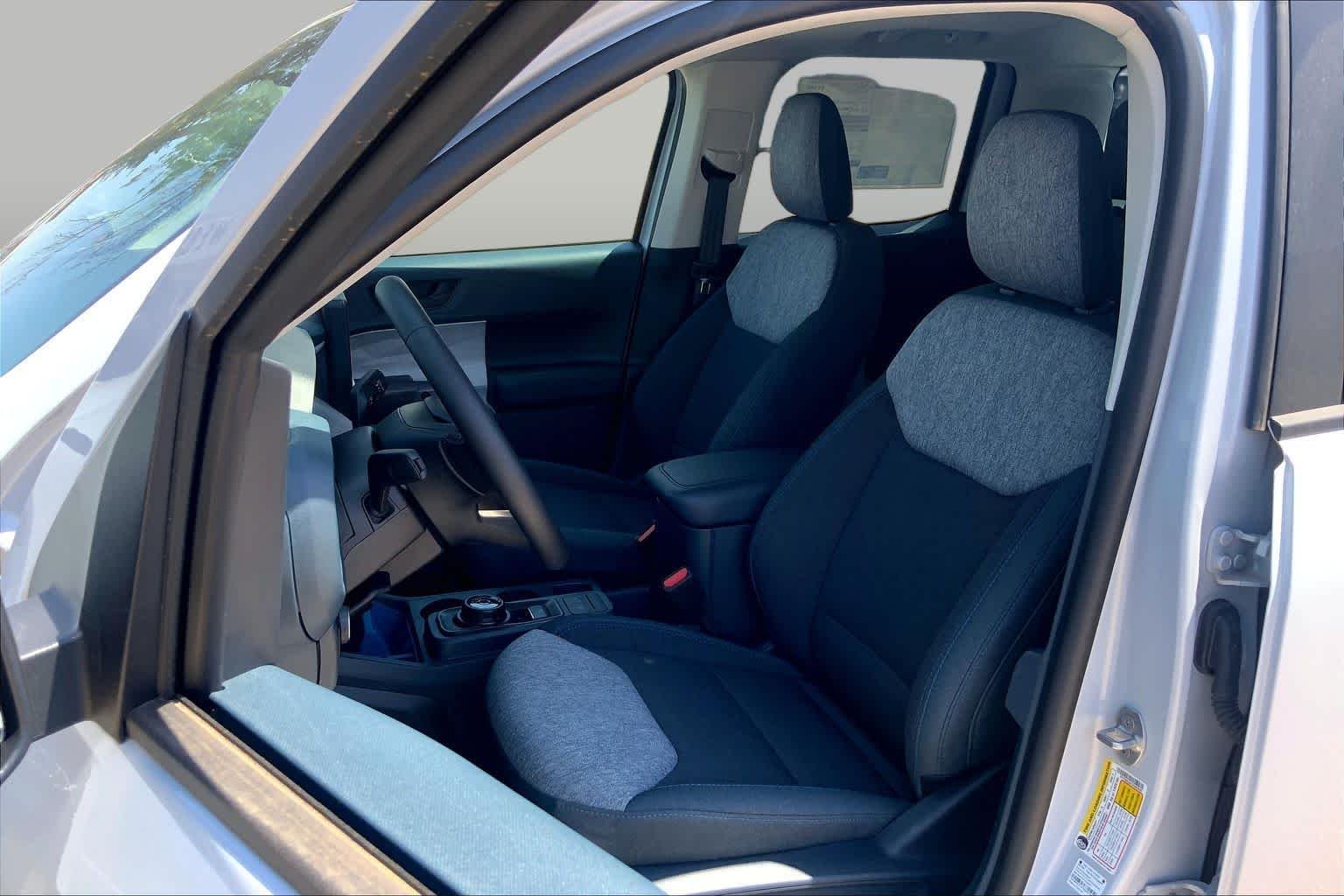 New 2026 Space White Metallic Ford XLT image 9