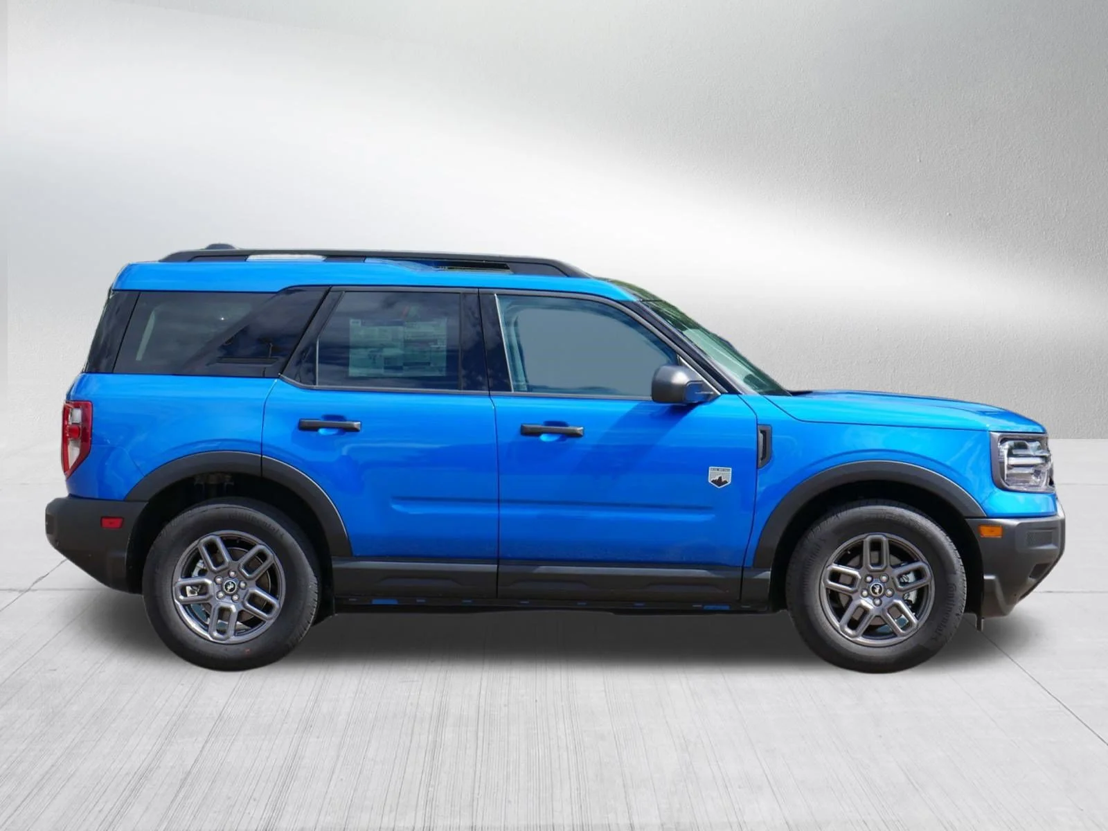 New 2025 Velocity Blue Metallic Ford Big Bend image 2