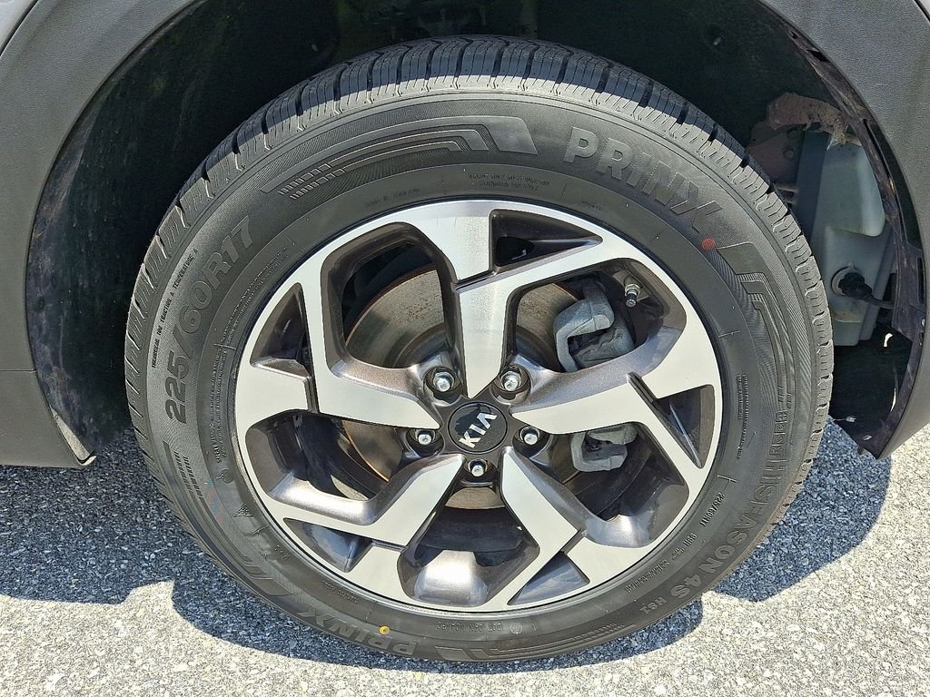 Used 2022 Gray Kia LX image 9