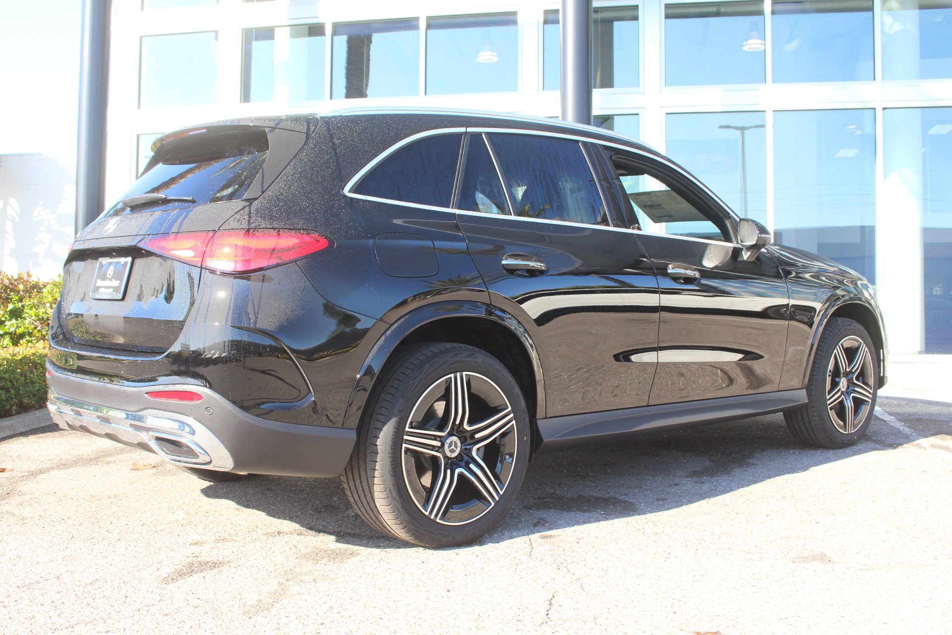 New 2026 Black Mercedes-Benz GLC 300 image 6