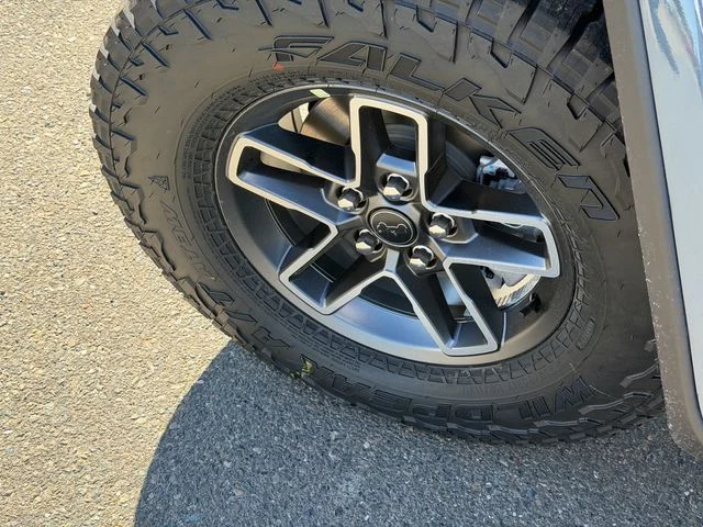 New 2026 Anvil Clear-Coat Exterior Paint Jeep Mojave X image 12