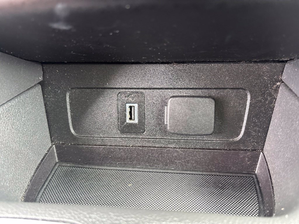 Used 2017 Magnetic Ford SE image 20