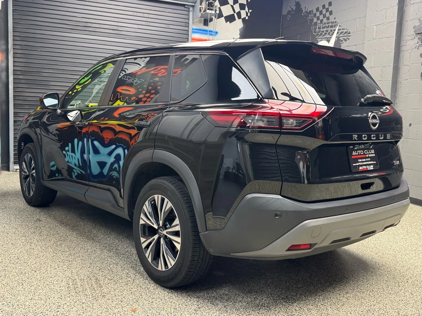 Used 2023 Super Black (kh3) Nissan SV image 4