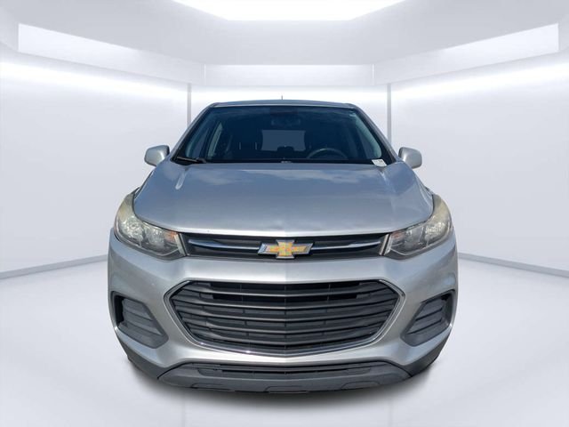 Used 2018 Silver Chevrolet LS image 8