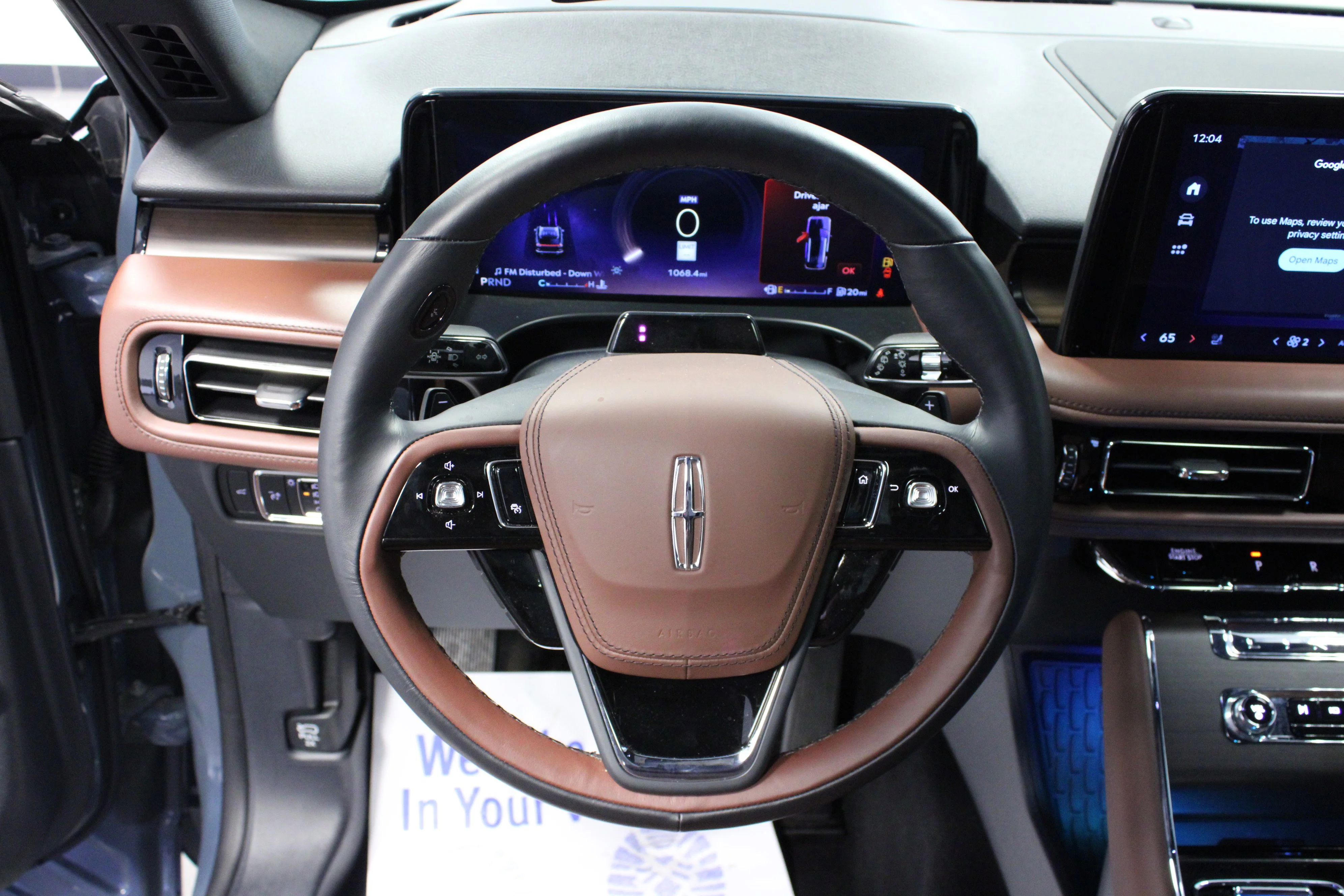 Used 2025 Whisper Blue Metallic Clearcoat Lincoln Reserve image 18