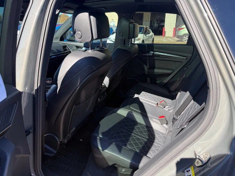 Used 2024 Gray Audi Premium Plus image 7