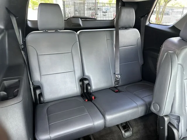 Used 2020 Gray Chevrolet 3LT image 26