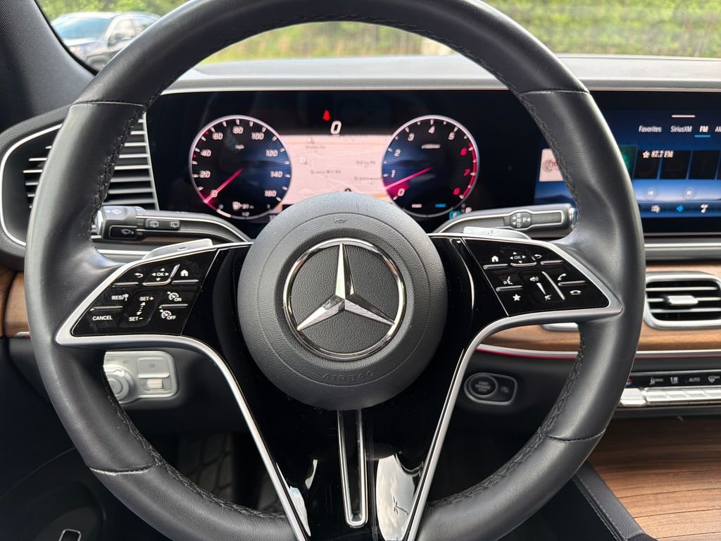 Certified Used 2025 Obsidian Black Metallic Mercedes-Benz GLE 450 image 20