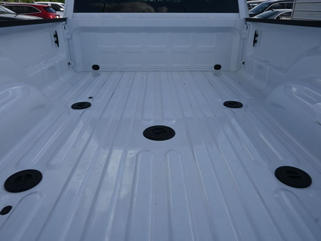 New 2026 Bright White Clear-Coat Exterior Paint RAM Big Horn image 18