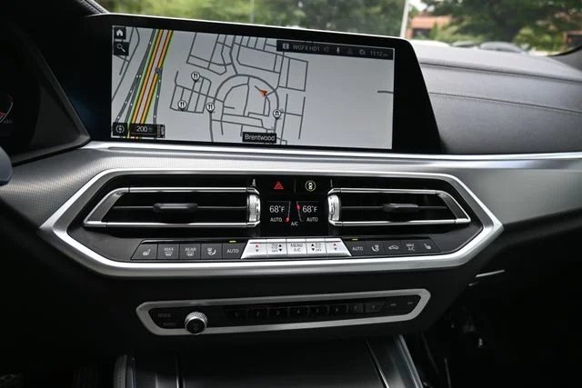 Used 2023 Black BMW sDrive40i image 32