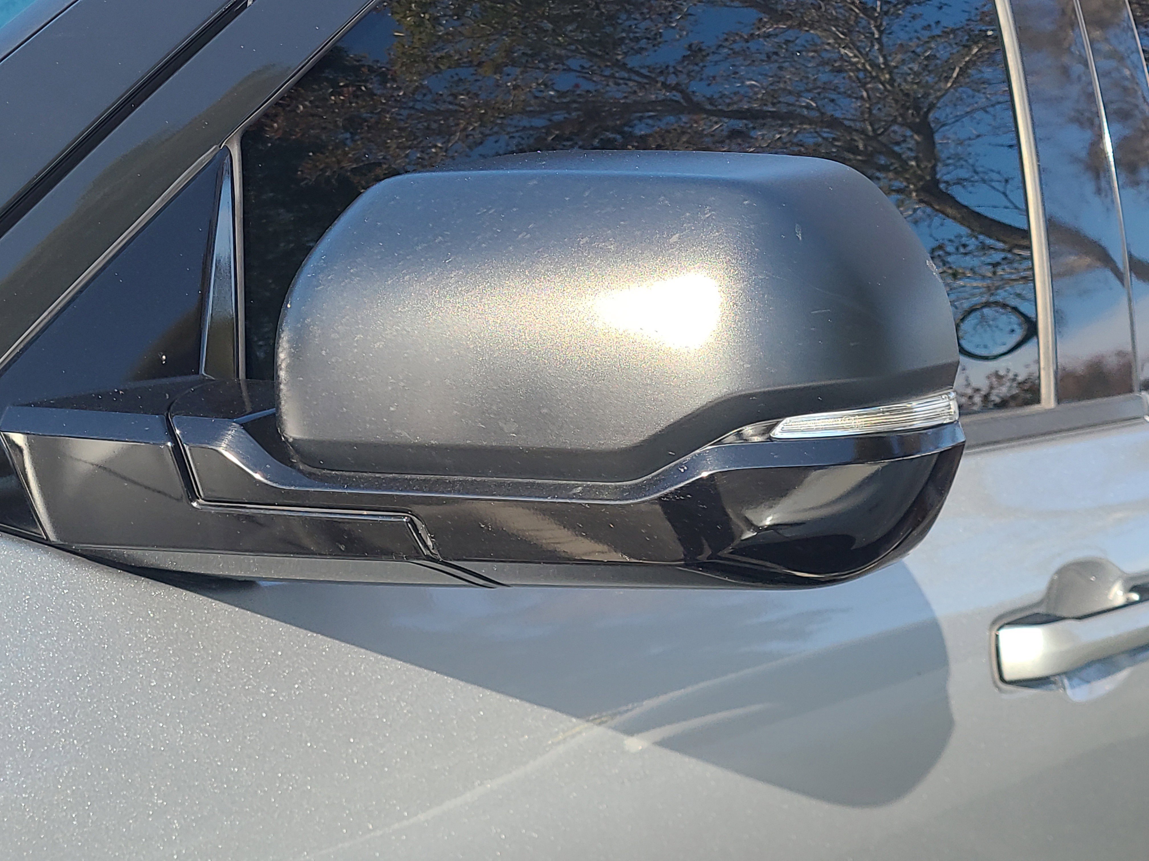 Used 2023  Toyota SR5 image 3