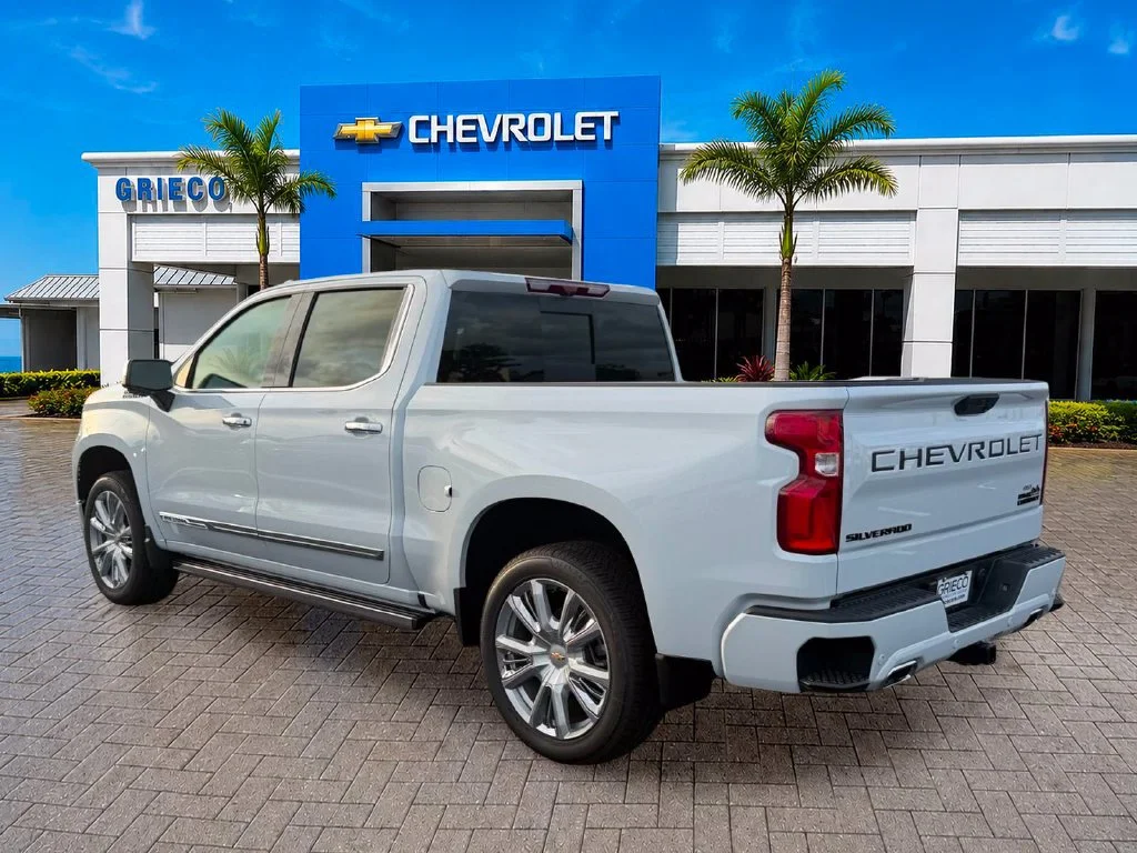 New 2026 Polar White Tricoat Chevrolet High Country image 5