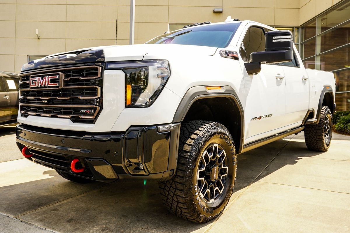 Used 2026 White GMC AT4X image 8