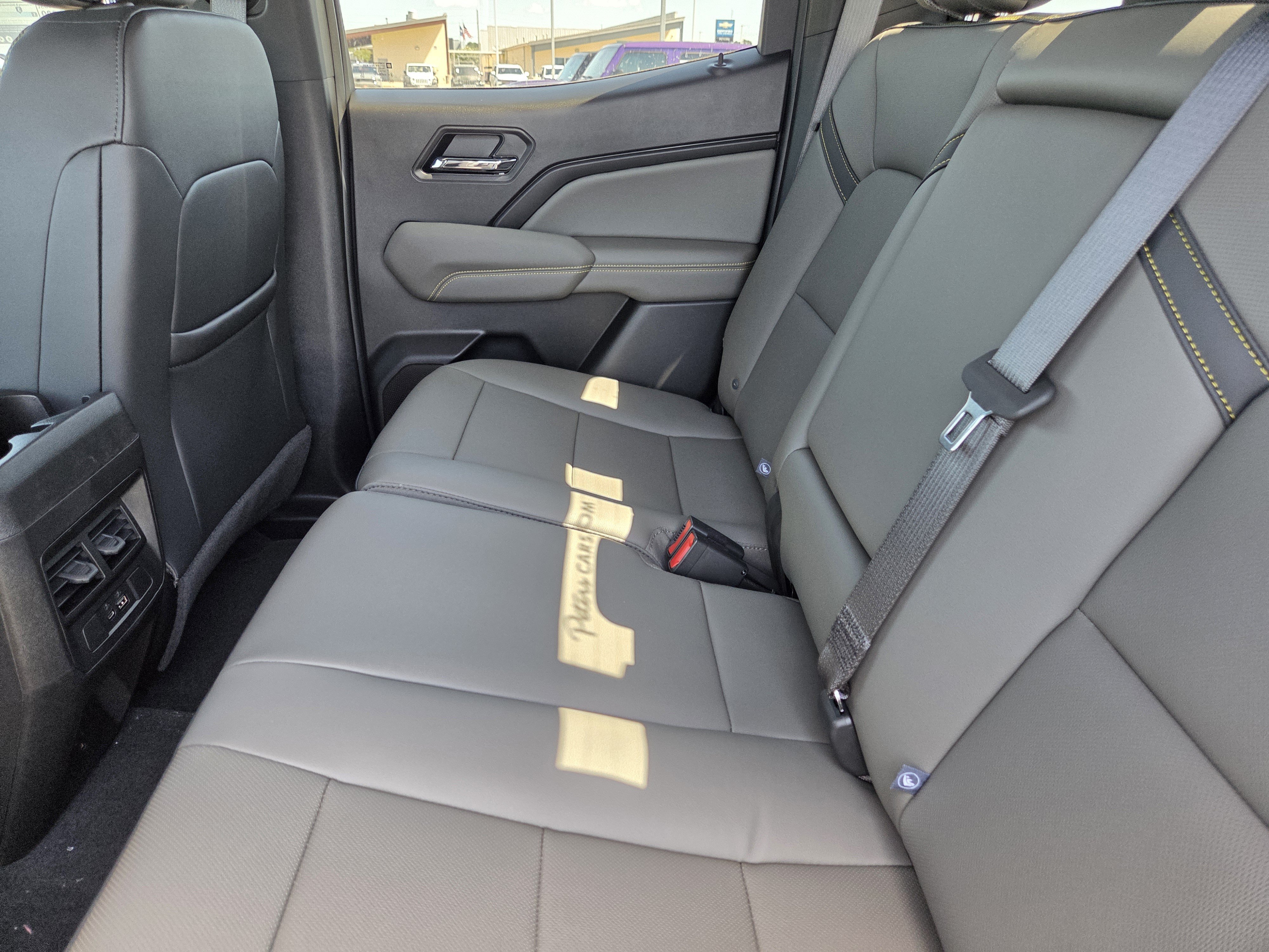 2026 Chevrolet Colorado ZR2 - Photo 24
