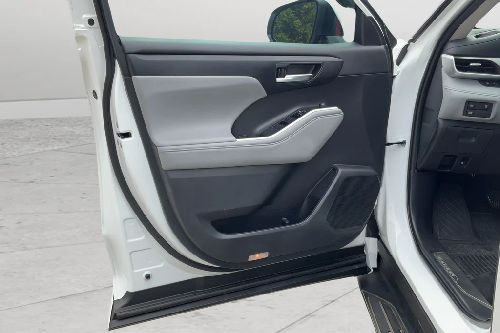 2024 Toyota Highlander XLE - Photo 11