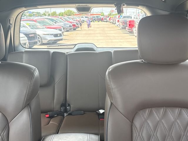 Used 2023 White Nissan Platinum image 22