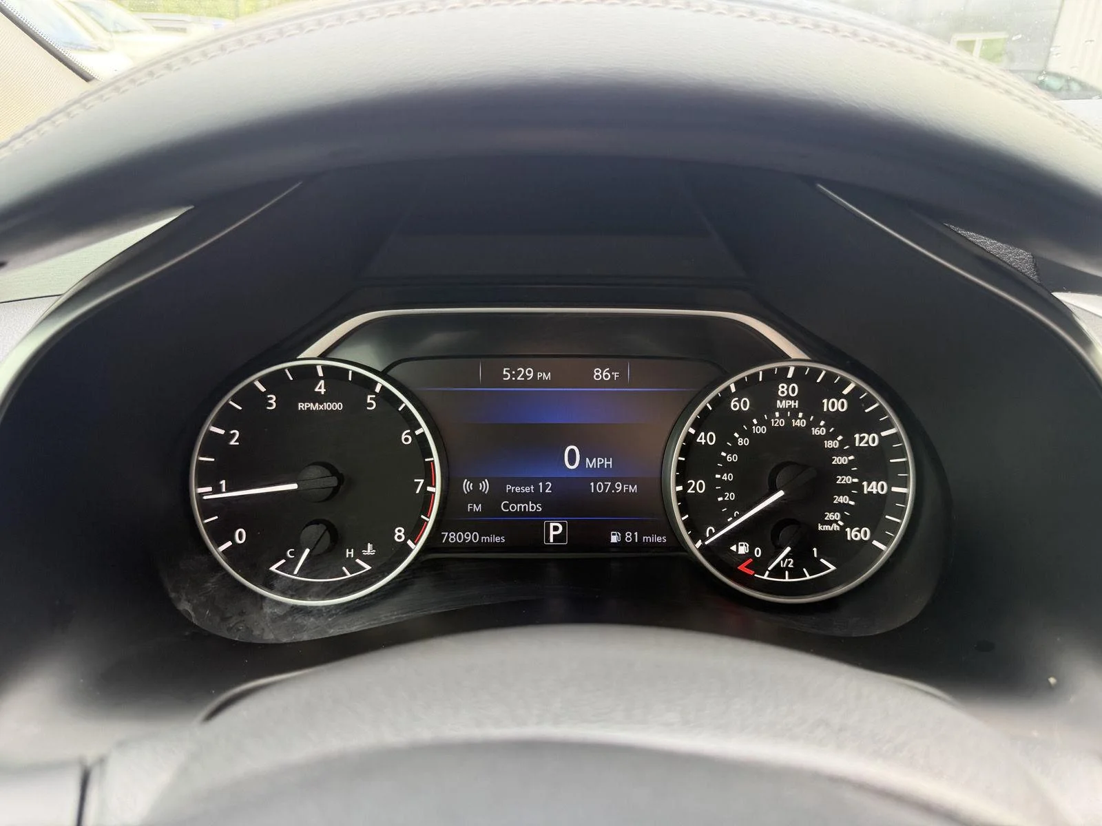 Used 2019 Pearl White Tricoat Nissan S image 10