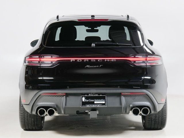 2025 Porsche Macan T - Photo 11